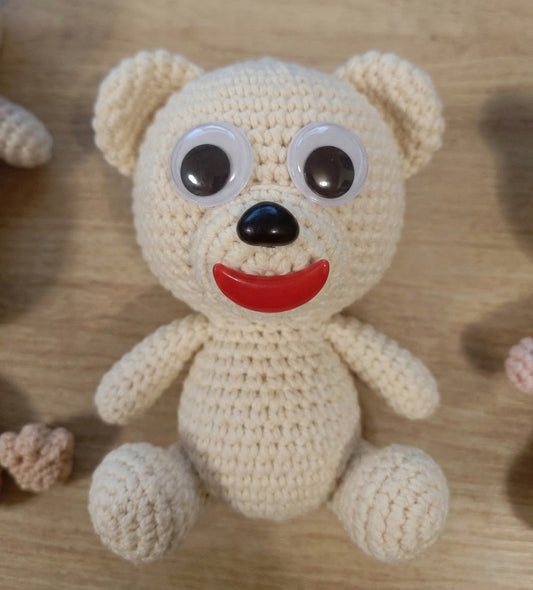 Şeffaf saklama kutusu içerisinde mikro amigurumi ve oyuncak yapımı için 2 çift 2cm oynar göz, siyah burun ve kırmızı ağız detaylı yüz kiti.