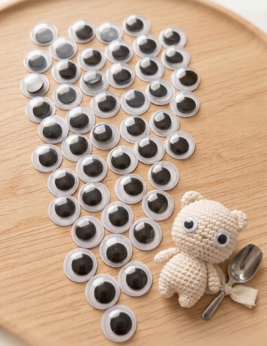 Amigurumi ve el sanatları projeleri için 8mm çapında, siyah hareketli göz bebekli beyaz plastik oynar gözler.